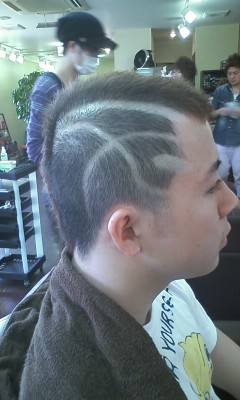 Dressing六町店 コーンロウ エクステ ブレイズ バリアートカタログ 夏休みのライン Dressing六町店 コーンロウ エクステ ブレイズ バリアートカタログ 夏休みのライン